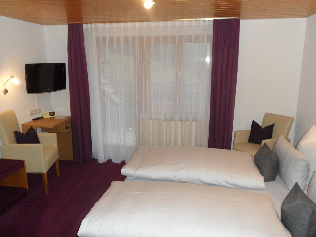 Hotel Gasthaus Ratsstueble Garni à Simonswald Chambre photo