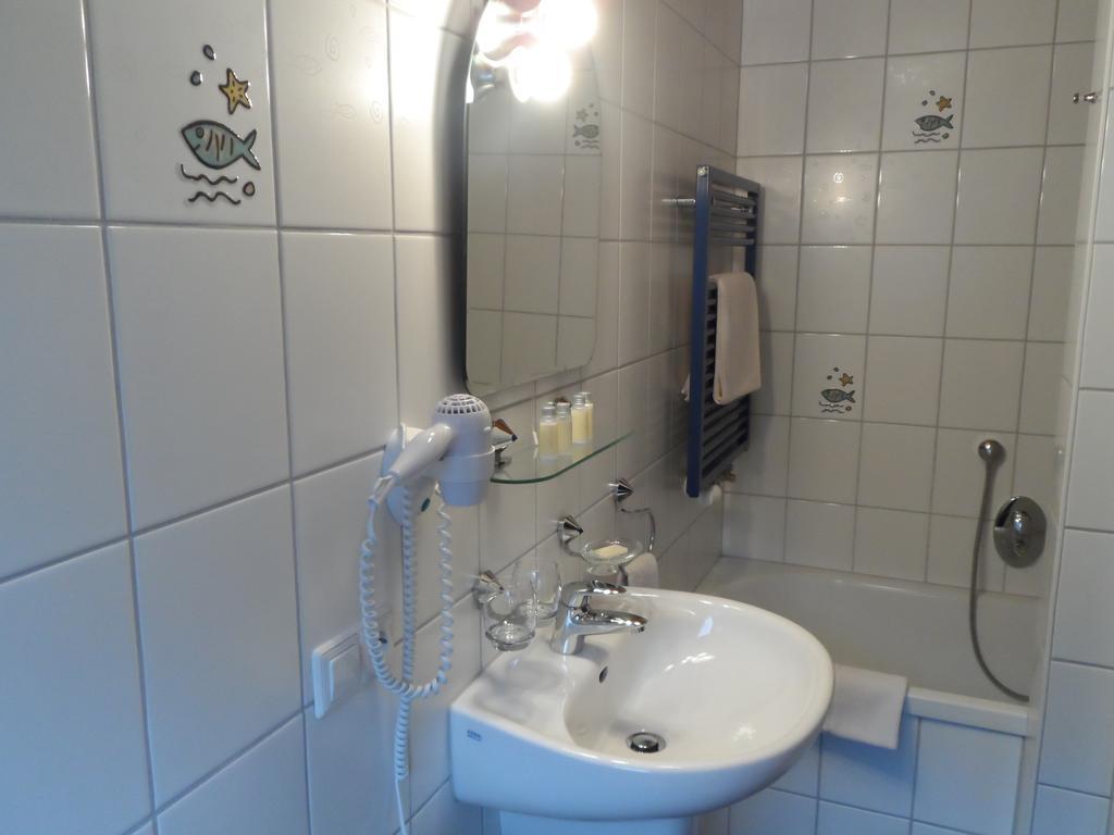 Hotel Gasthaus Ratsstueble Garni à Simonswald Chambre photo