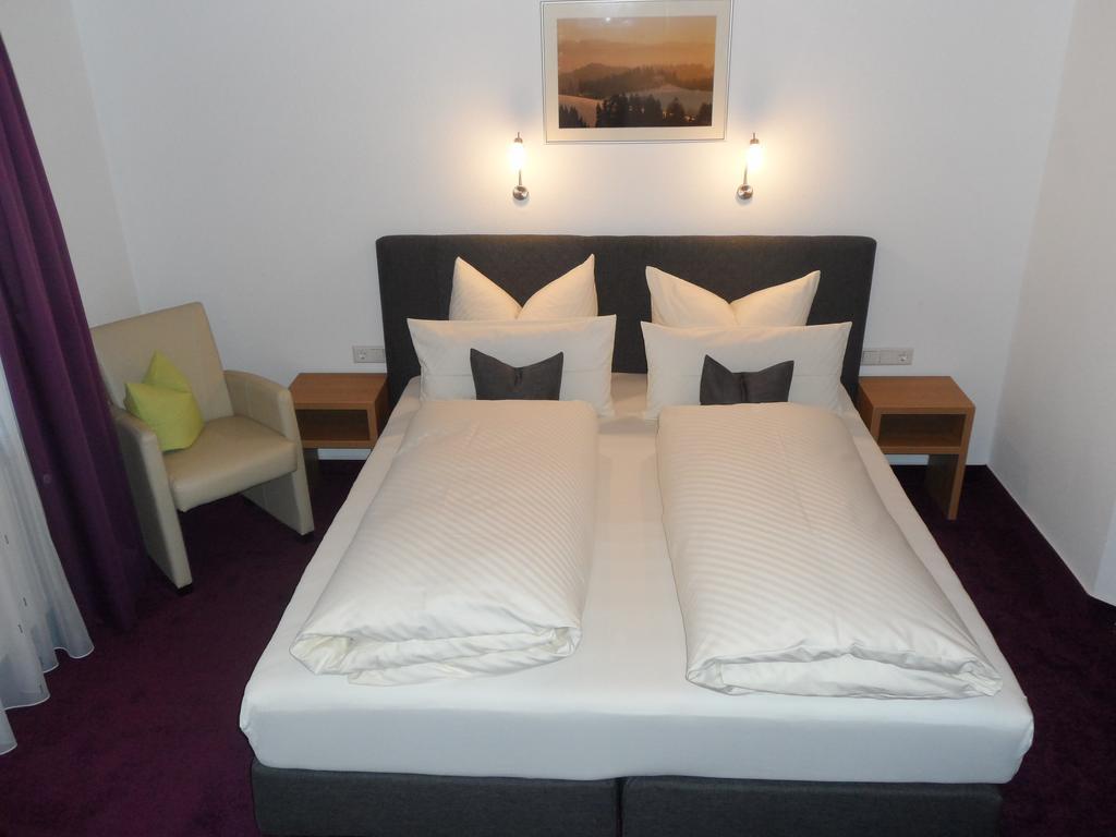 Hotel Gasthaus Ratsstueble Garni à Simonswald Chambre photo