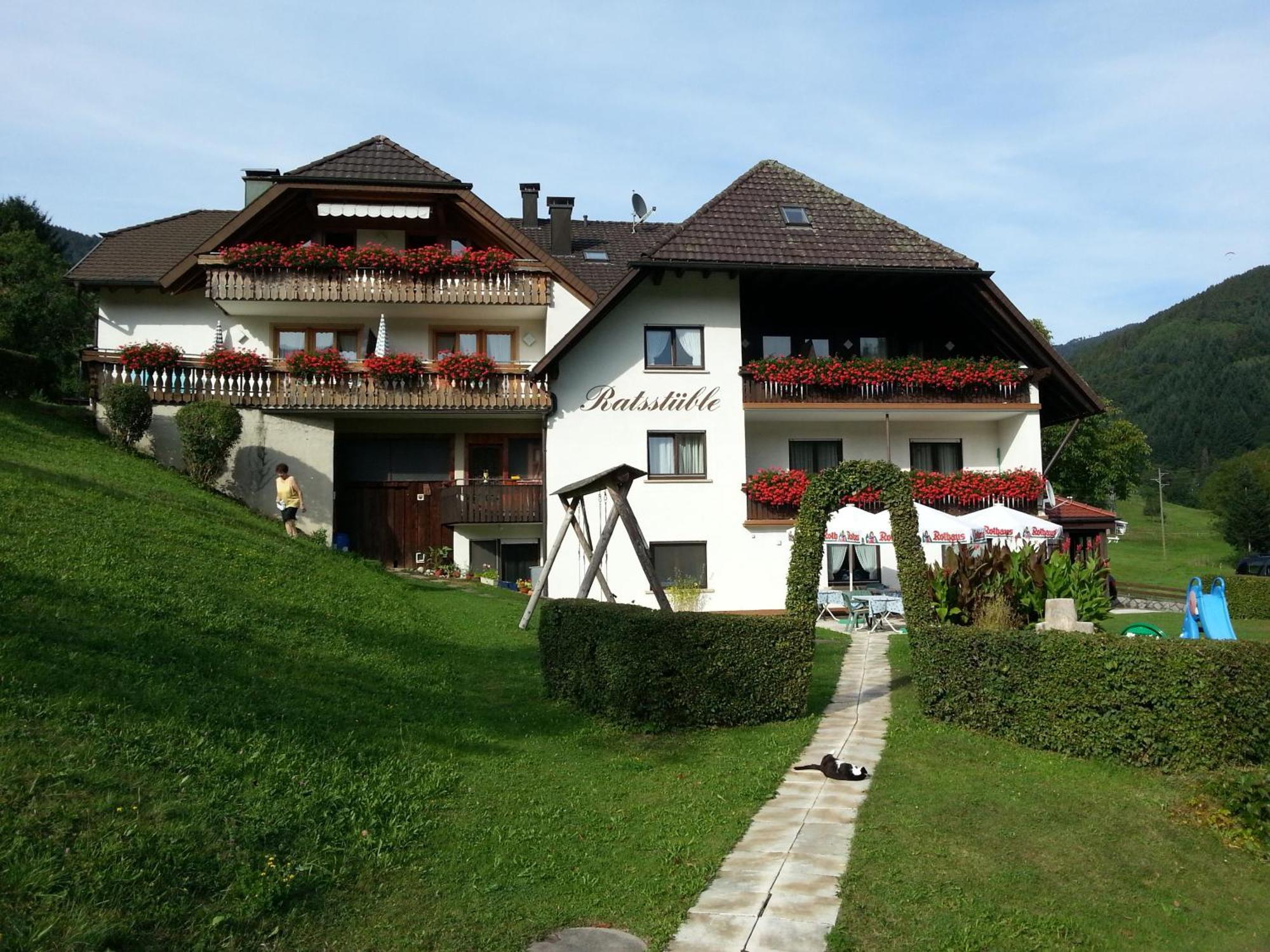 Hotel Gasthaus Ratsstueble Garni à Simonswald Extérieur photo